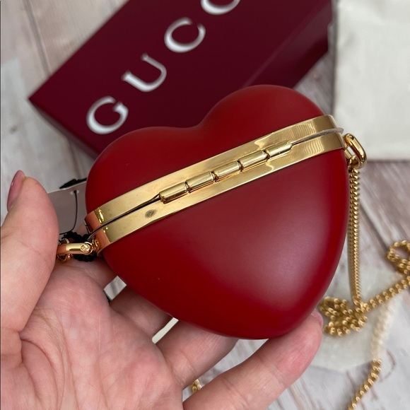 $980 New GUCCI Mini Bag red heart gold GG logo airpod case coin purse LIMITED - Picture 10 of 14